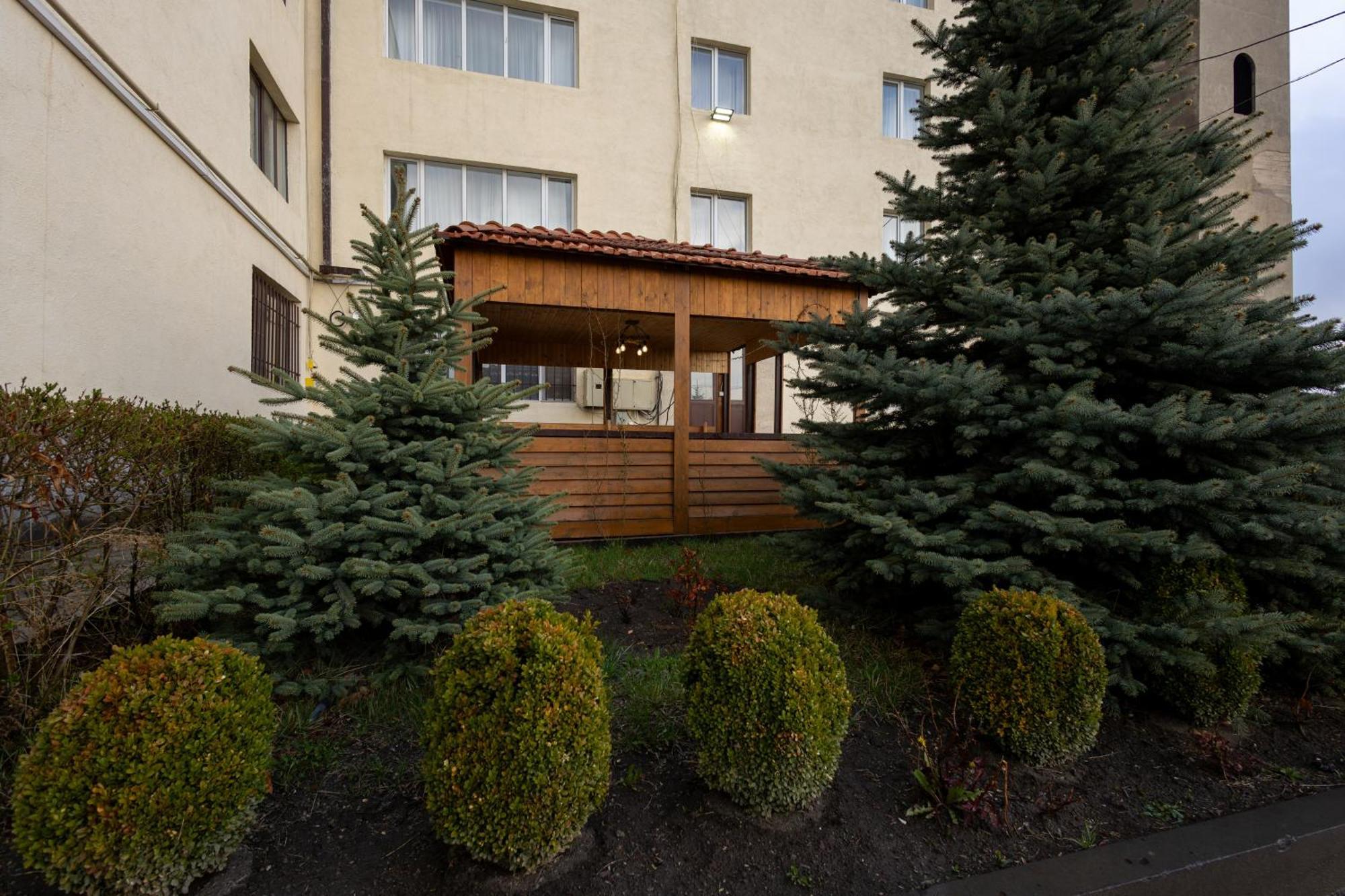 Gyumri Hotel Buitenkant foto