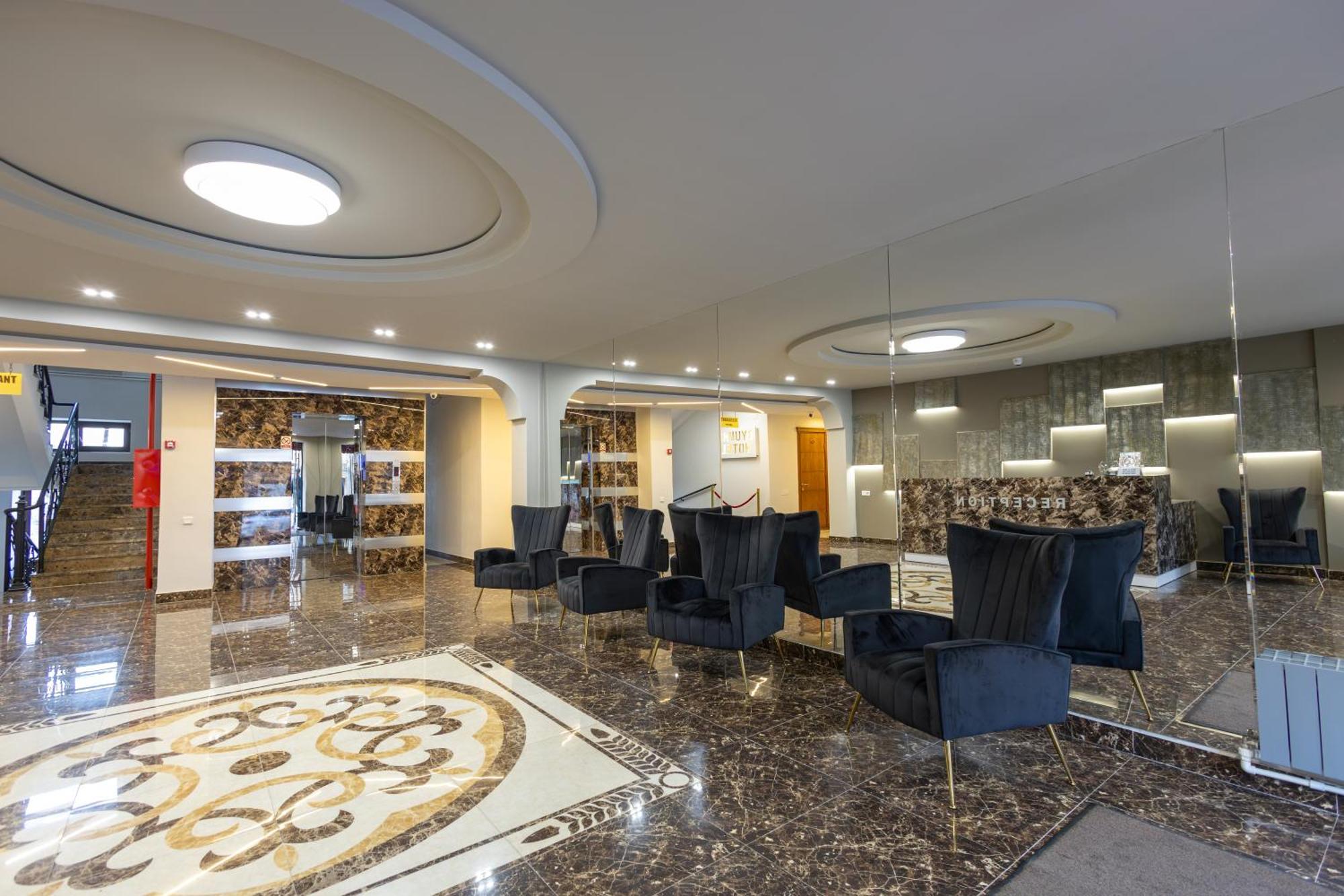 Gyumri Hotel Buitenkant foto