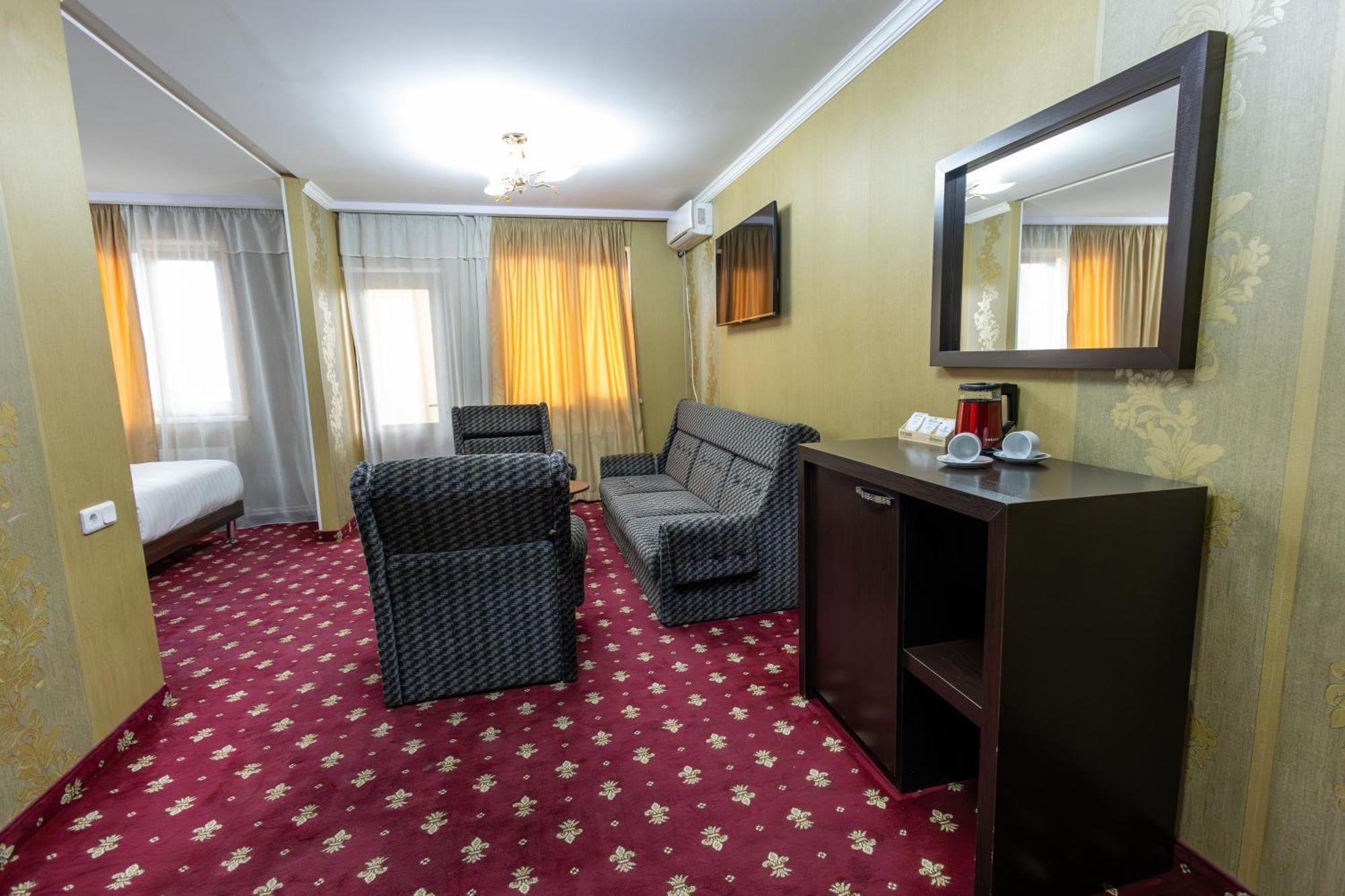 Gyumri Hotel Buitenkant foto