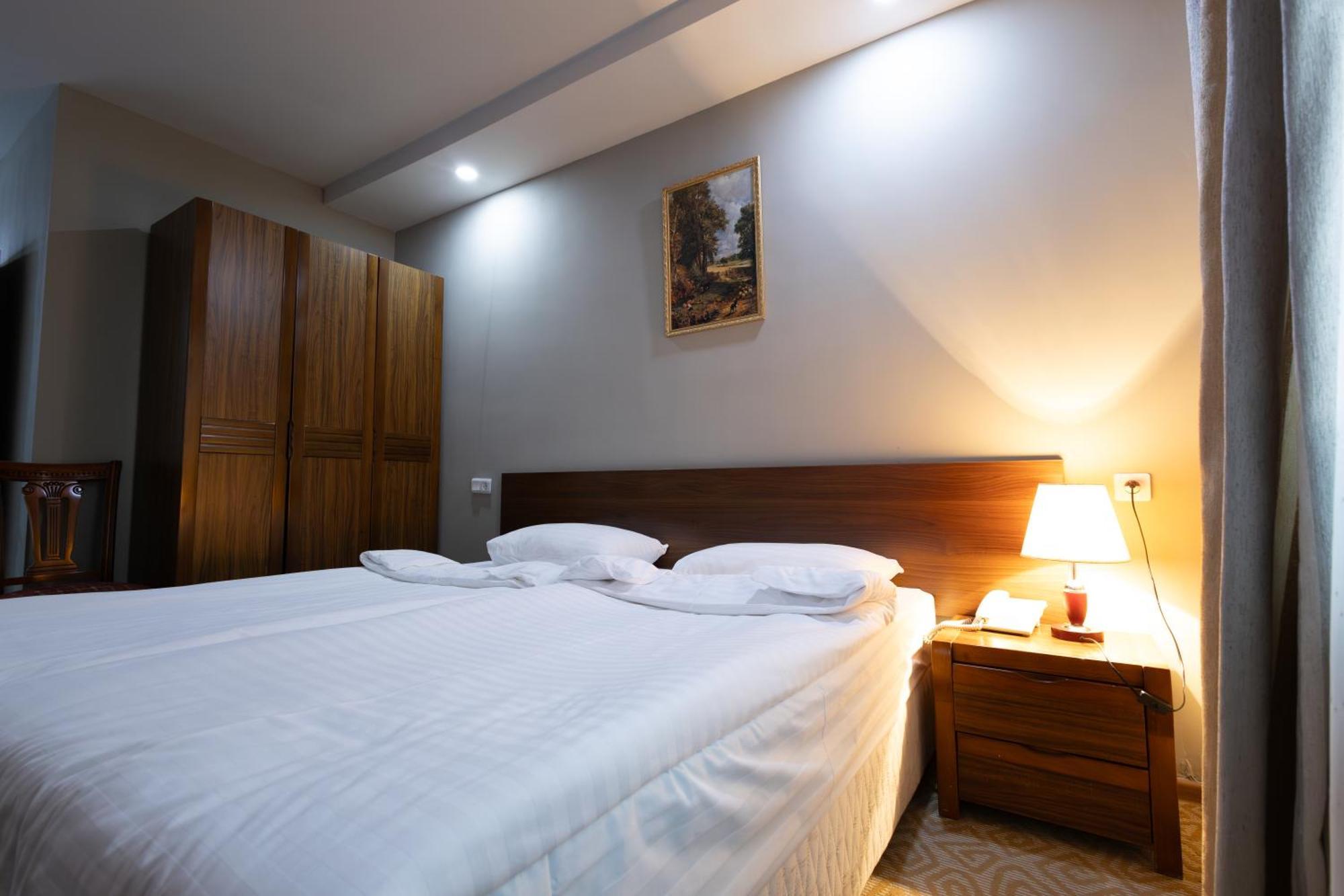Gyumri Hotel Buitenkant foto