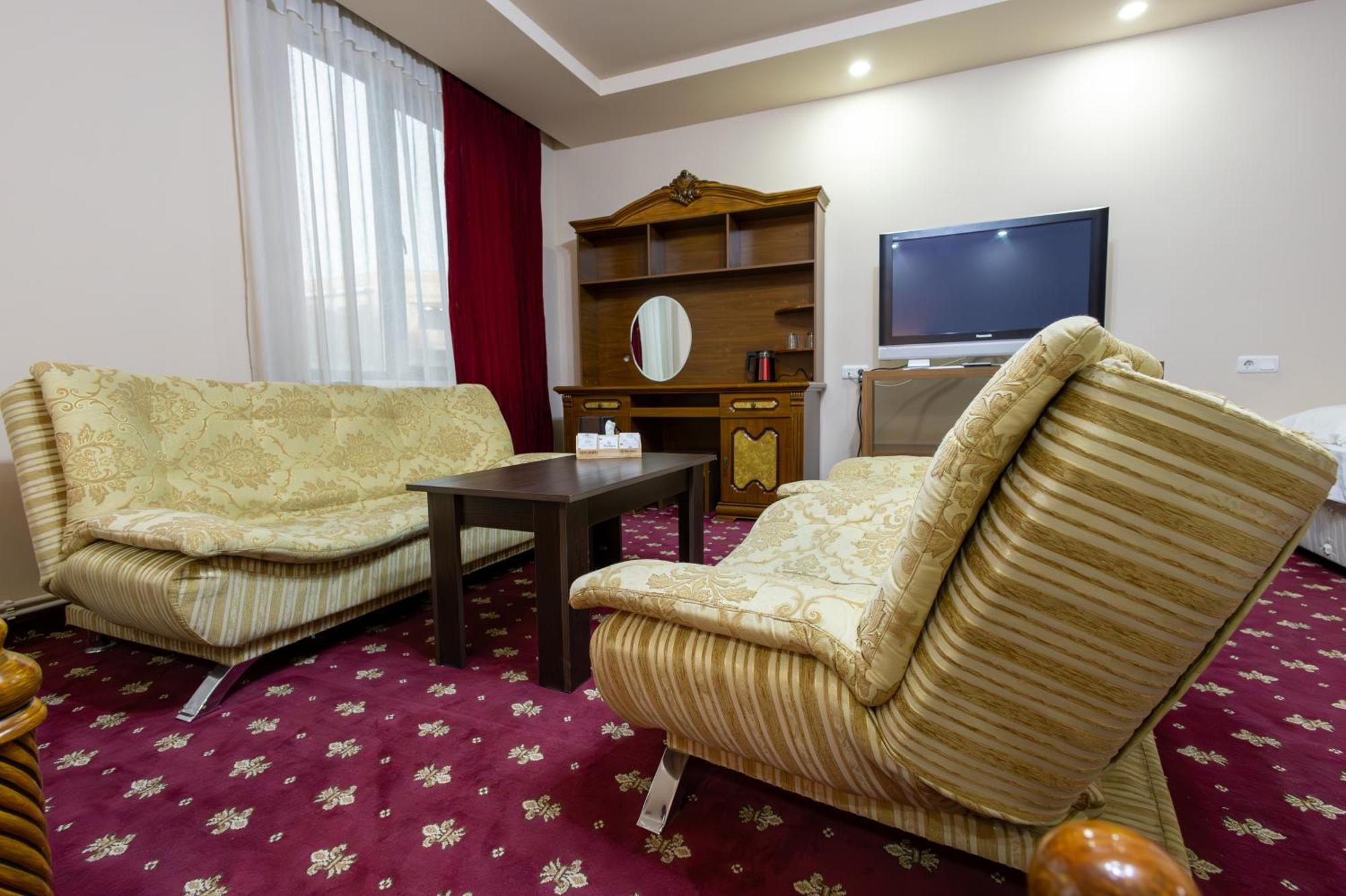 Gyumri Hotel Buitenkant foto